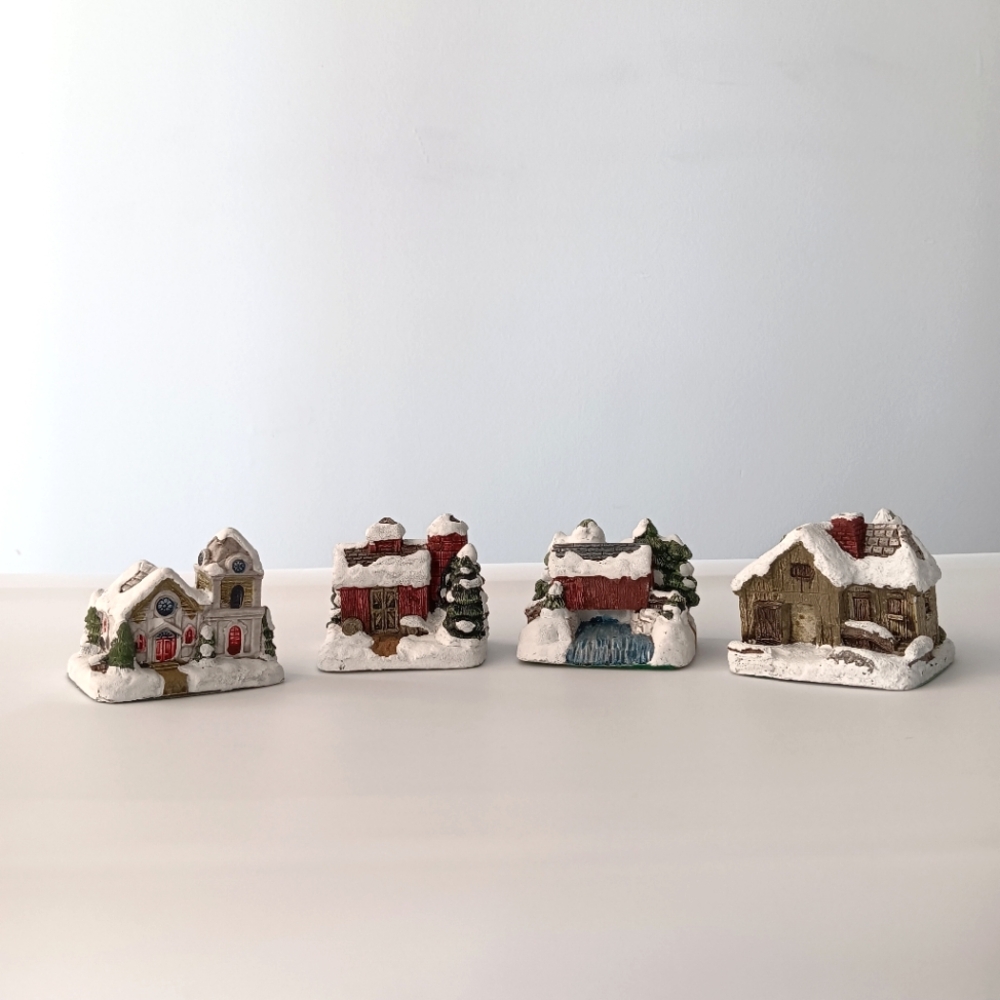 Vintage RSVP American Rustic Village Christmas Decor Hand Painted 4 Piece Set
